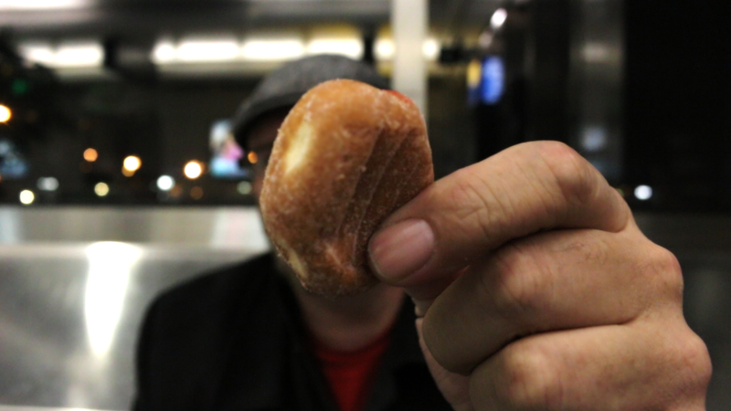 Illustration for article titled Snacktaku Eats Stale Munchkins And Sadness At LaGuardia Airport